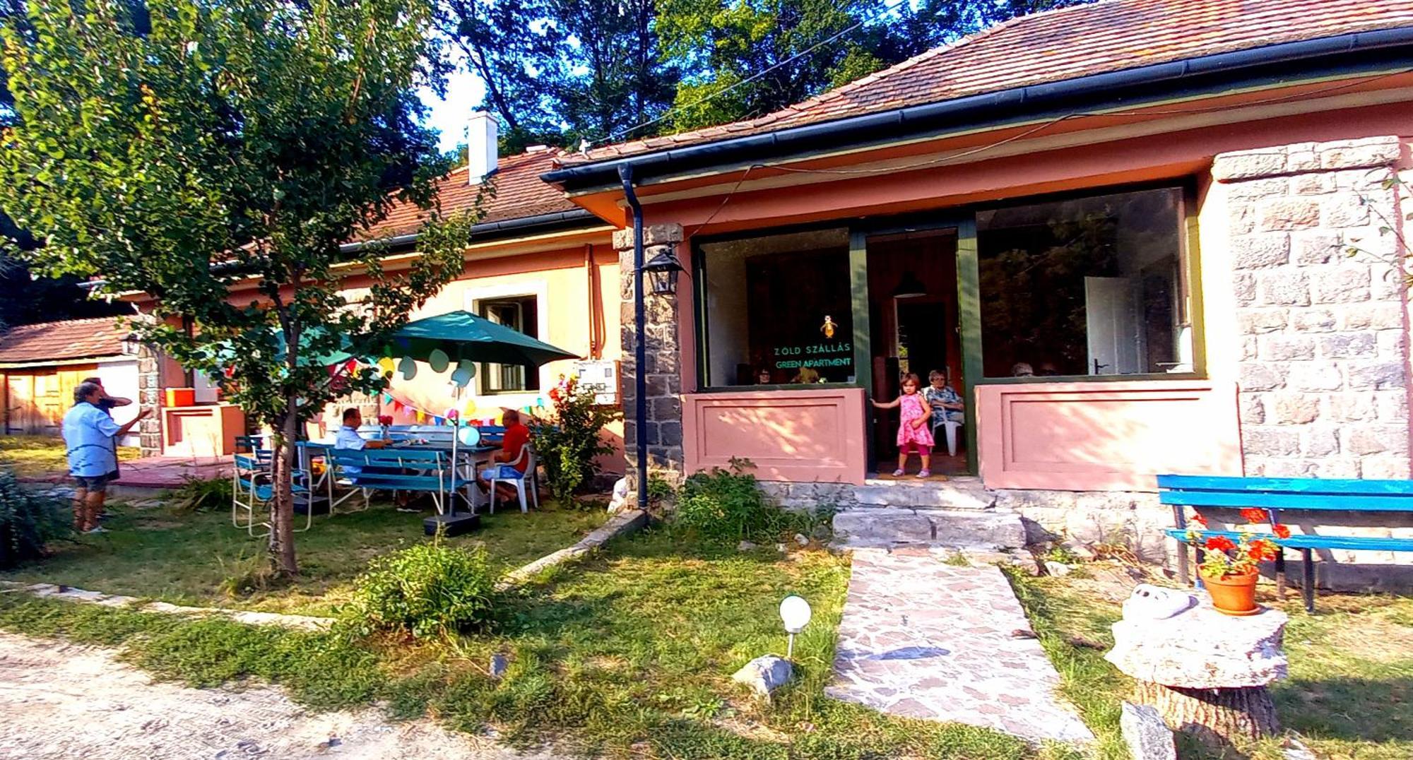 Apartment Doemoerkapu Rengeteg Vendeghaz Szentendre